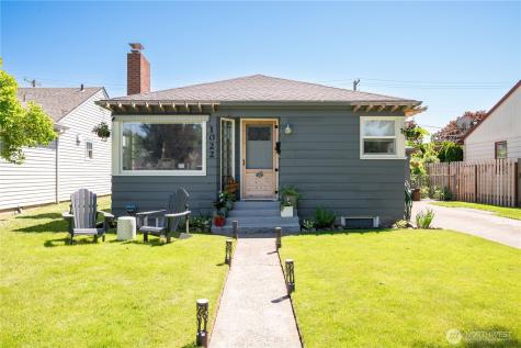 1022 22ND Longview WA 98632