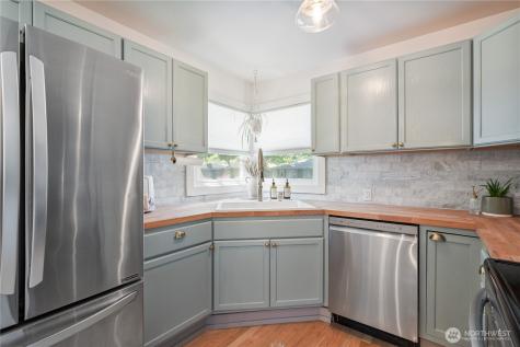 1022 22nd Avenue Longview WA 98632