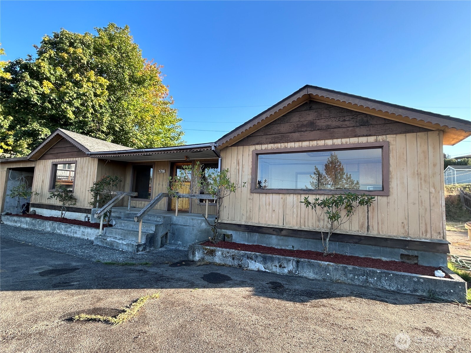 1716 Third Street Port Angeles WA 98362