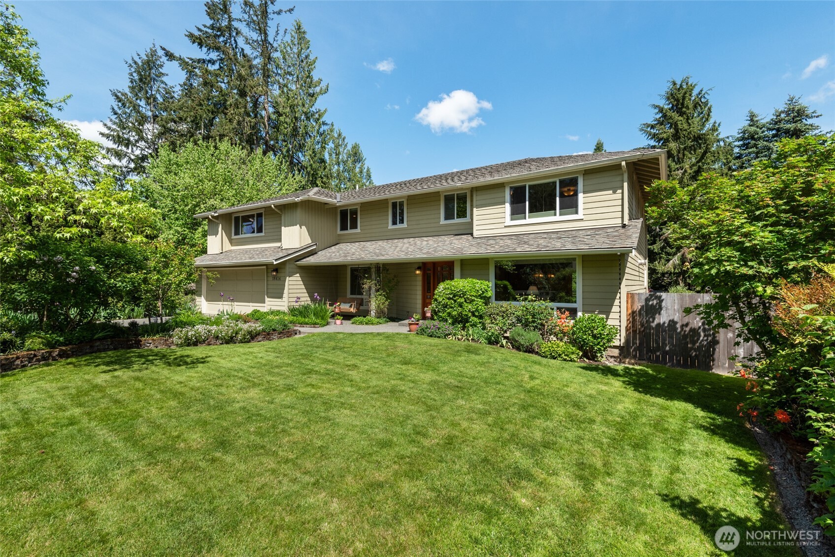 18414 NE 26th Way Redmond WA 98052