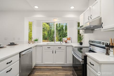 7547 NE 200th Street Kenmore WA 98028