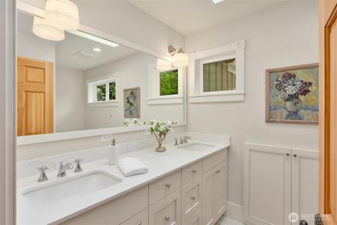 4080 Crystal Springs Drive NE Bainbridge Island WA 98110
