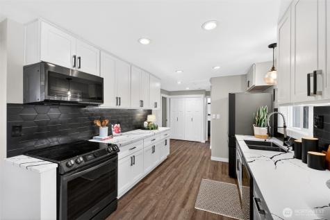 4546 6th Avenue Tacoma WA 98406