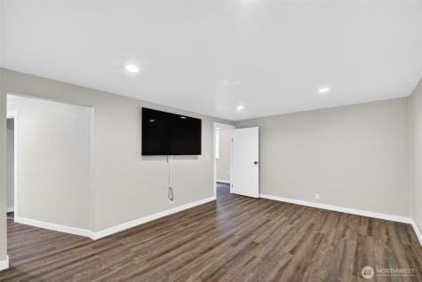 4546 6th Avenue Tacoma WA 98406