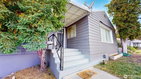 144 Montvu Drive Omak WA 98841
