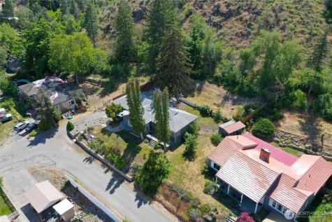 144 Montvu Drive Omak WA 98841