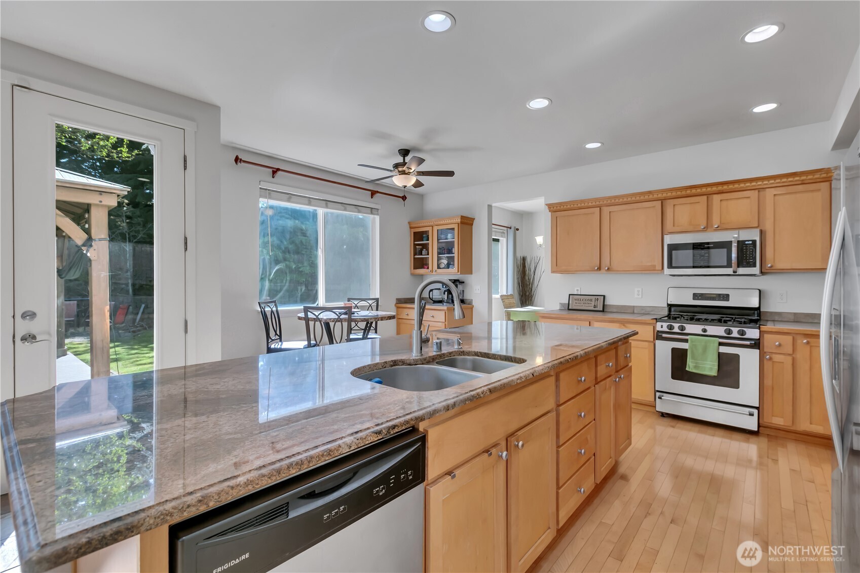 5702 Hazel Loop SE Auburn WA 98092