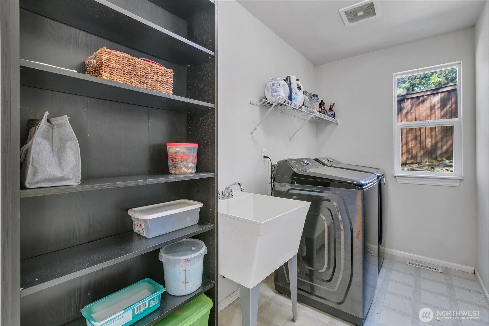 5702 Hazel Loop SE Auburn WA 98092