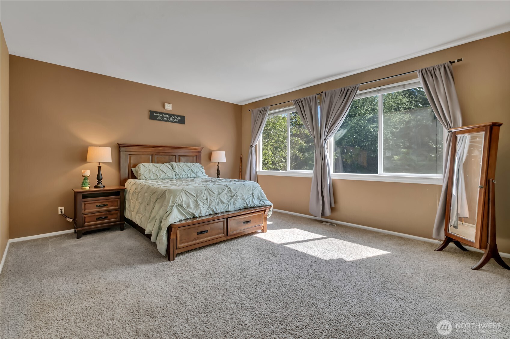 5702 Hazel Loop SE Auburn WA 98092
