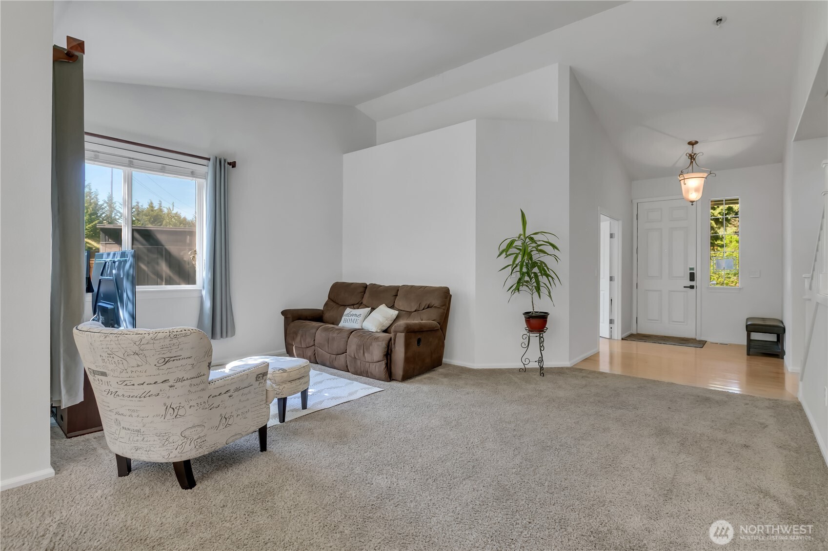 5702 Hazel Loop SE Auburn WA 98092