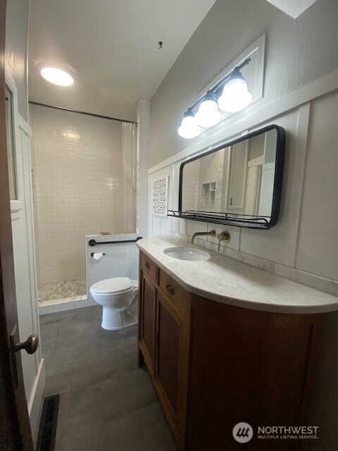 790 E Badger Road Lynden WA 98264