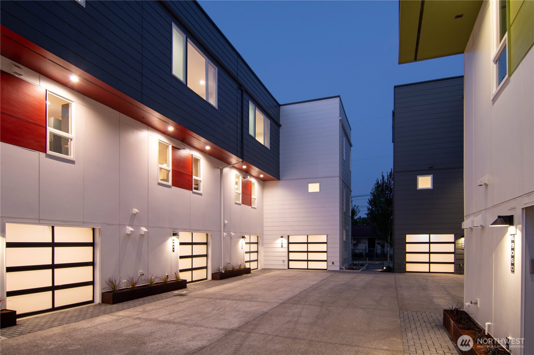 6909 42nd Avenue S Seattle WA 98118