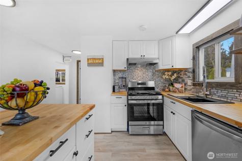 14322 Admiralty Way Lynnwood WA 98087