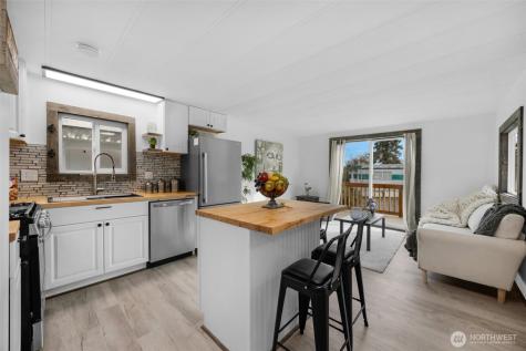 14322 Admiralty Way Lynnwood WA 98087