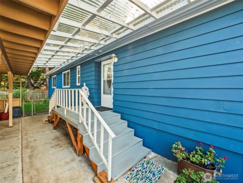 10414 Peacock Hill Avenue Gig Harbor WA 98332