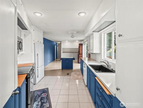 10414 Peacock Hill Avenue Gig Harbor WA 98332