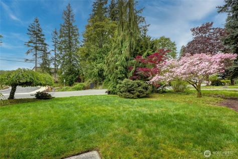707 Harvest Road Bothell WA 98012