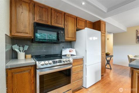 707 Harvest Road Bothell WA 98012