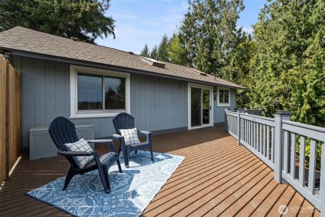 2490 Rocky Point Road NW Bremerton WA 98312
