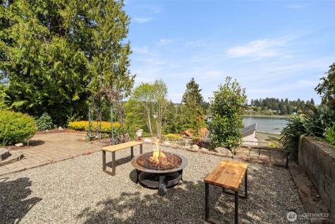 2490 Rocky Point Road NW Bremerton WA 98312