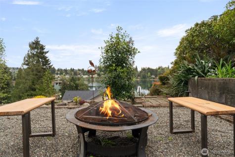 2490 Rocky Point Road NW Bremerton WA 98312