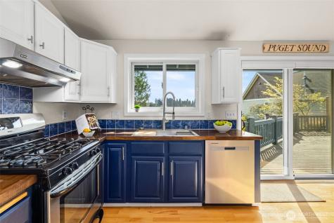 2490 Rocky Point Road NW Bremerton WA 98312
