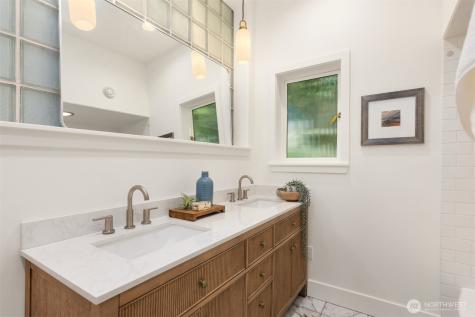 9453 Olympus Beach Road NE Bainbridge Island WA 98110