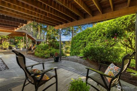 9453 Olympus Beach Road NE Bainbridge Island WA 98110