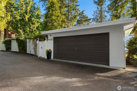 9453 Olympus Beach Road NE Bainbridge Island WA 98110