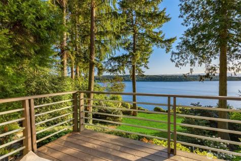 9453 Olympus Beach Road NE Bainbridge Island WA 98110