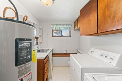 4508 Military Road E Tacoma WA 98446