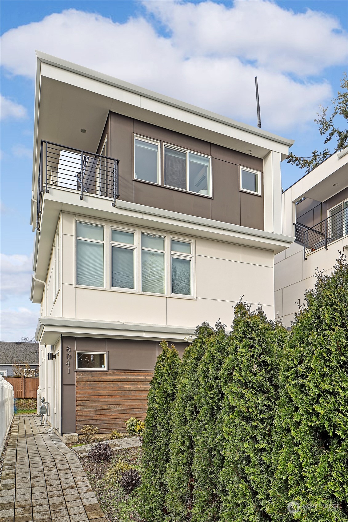 8041 17th Avenue Nw Seattle WA 98117
