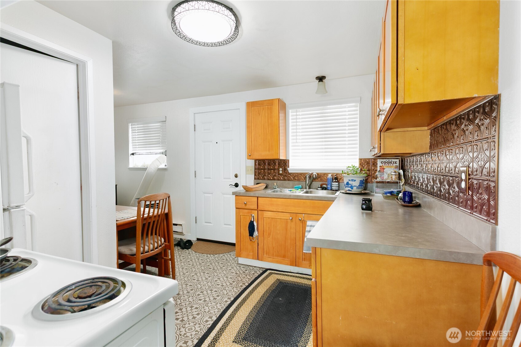3572 E F Street Tacoma WA 98404