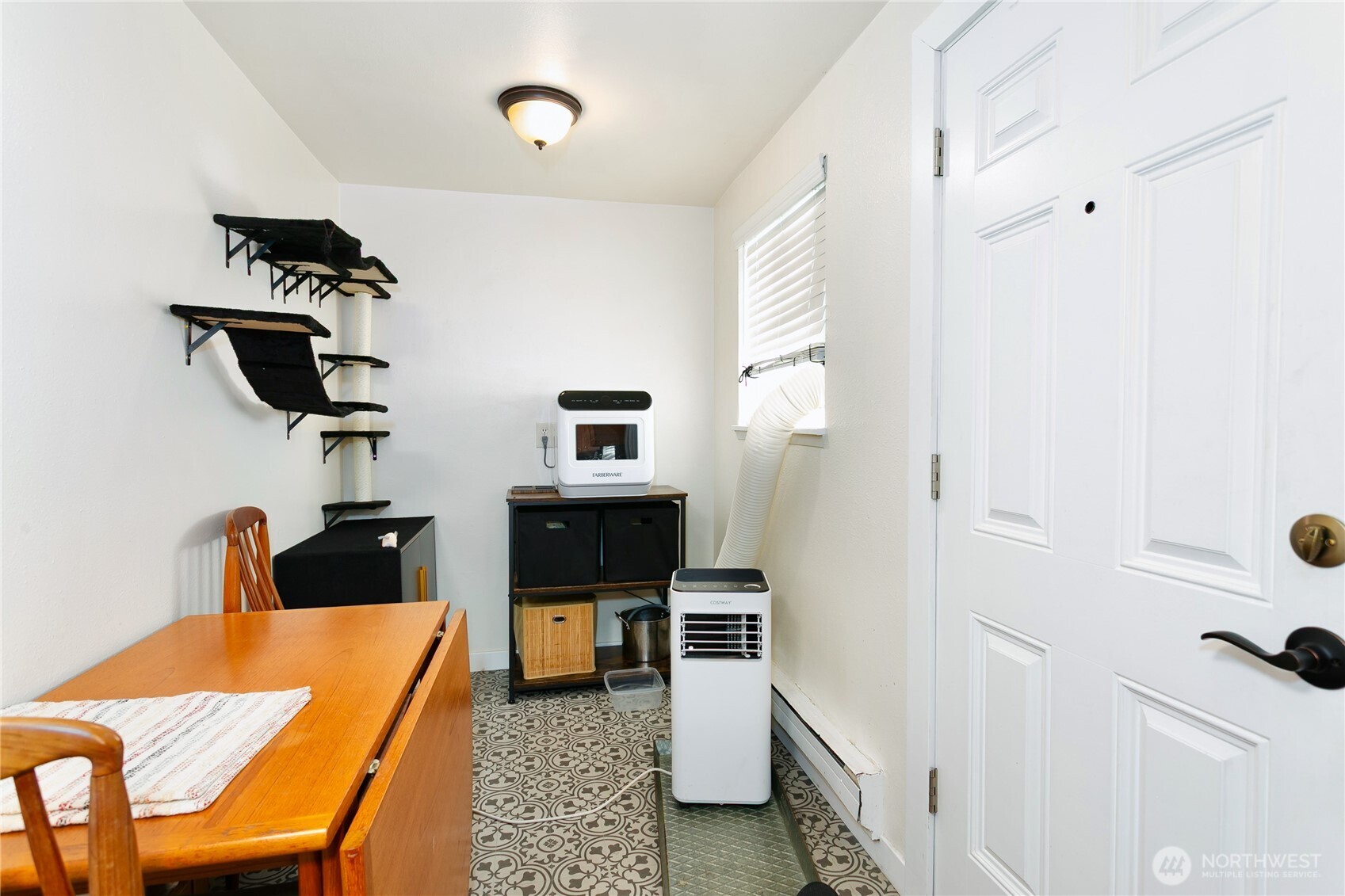 3572 E F Street Tacoma WA 98404