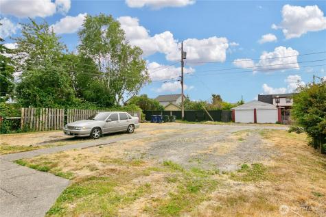 3572 E F Street Tacoma WA 98404
