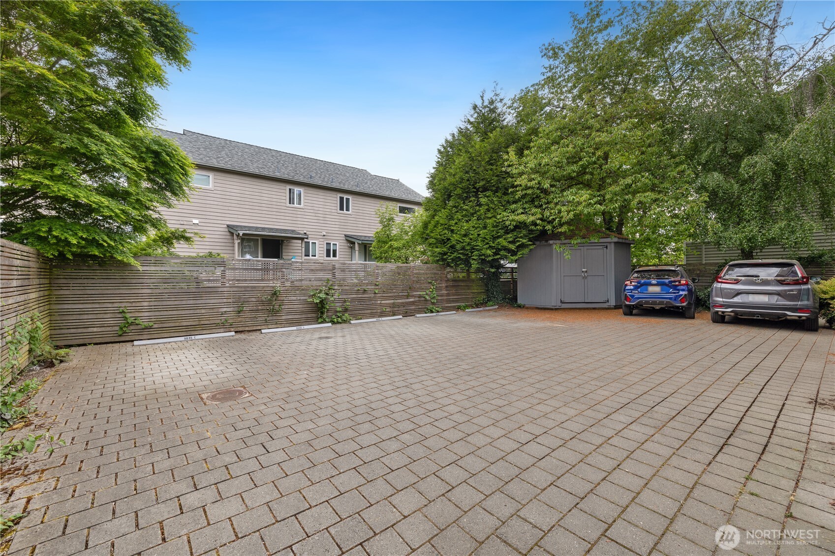 9043 Mary Avenue NW Seattle WA 98117