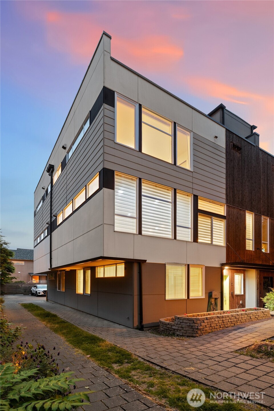 9043 Mary Avenue NW Seattle WA 98117