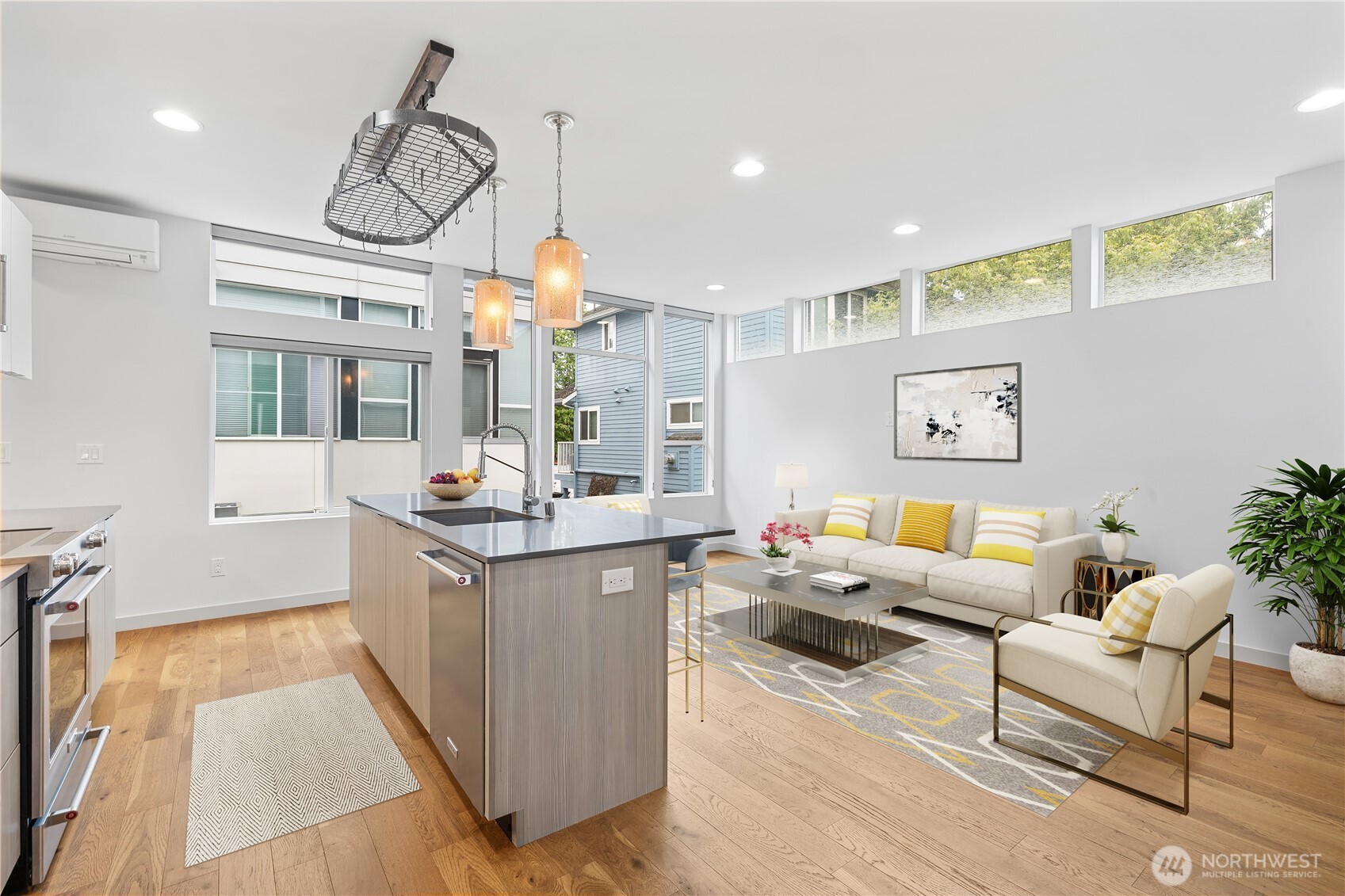 9043 Mary Avenue NW Seattle WA 98117