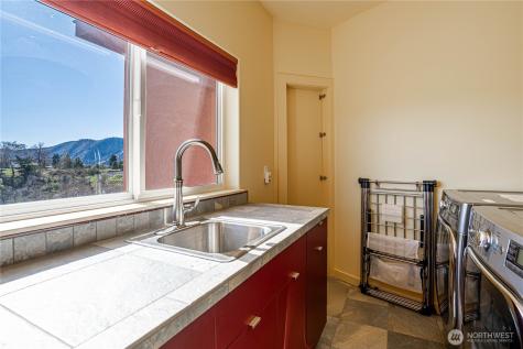 555 Loop Avenue Manson WA 98831