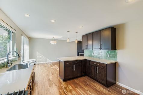 17217 NE 14th Street Bellevue WA 98008