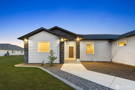 3569 Road 7.8 NE Moses Lake WA 98837