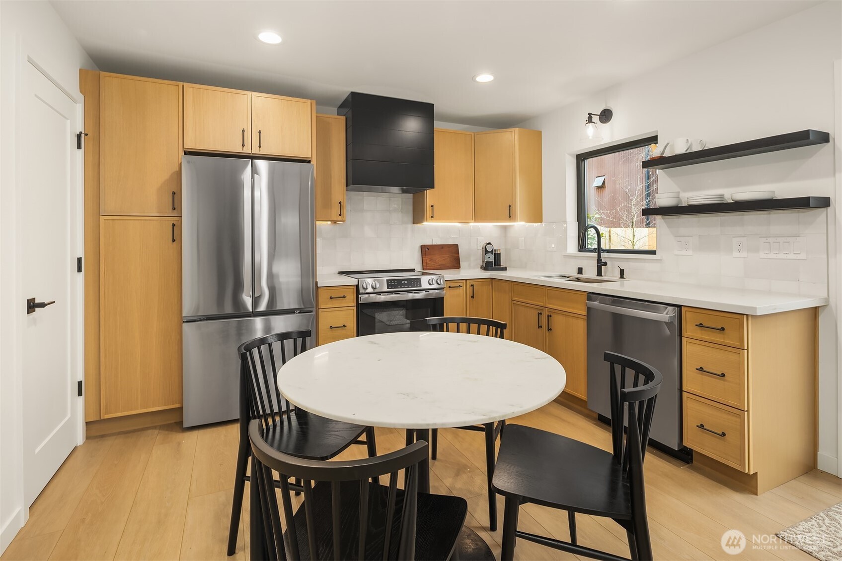 4009 33rd Avenue W Seattle WA 98199