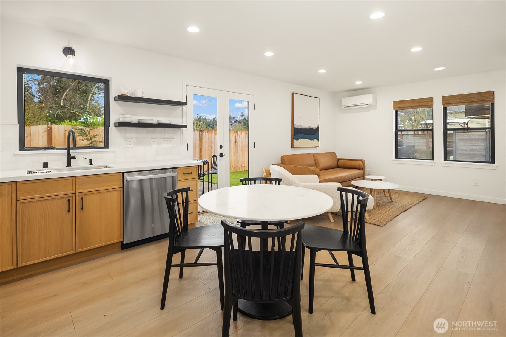 4009 33rd Avenue W Seattle WA 98199