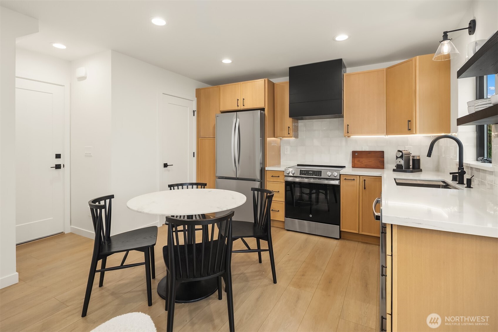 4009 33rd Avenue W Seattle WA 98199