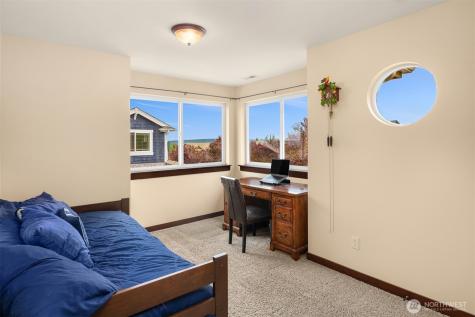 6916 37th Place NE Marysville WA 98270