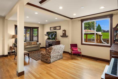 6916 37th Place NE Marysville WA 98270