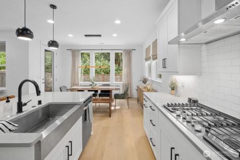 5820 155th Street SW Edmonds WA 98026
