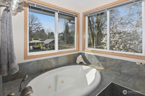 721 NW 58 Street Vancouver WA 98663