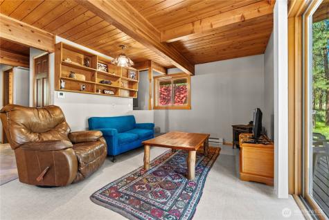 93 Larkspur Drive Winthrop WA 98862