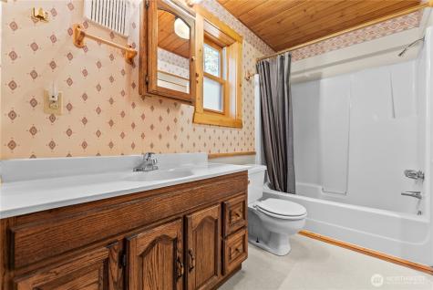 93 Larkspur Drive Winthrop WA 98862